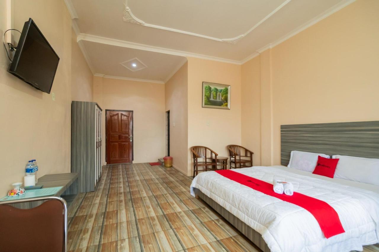 Reddoorz @ Pematangsiantar Hotel Exterior photo