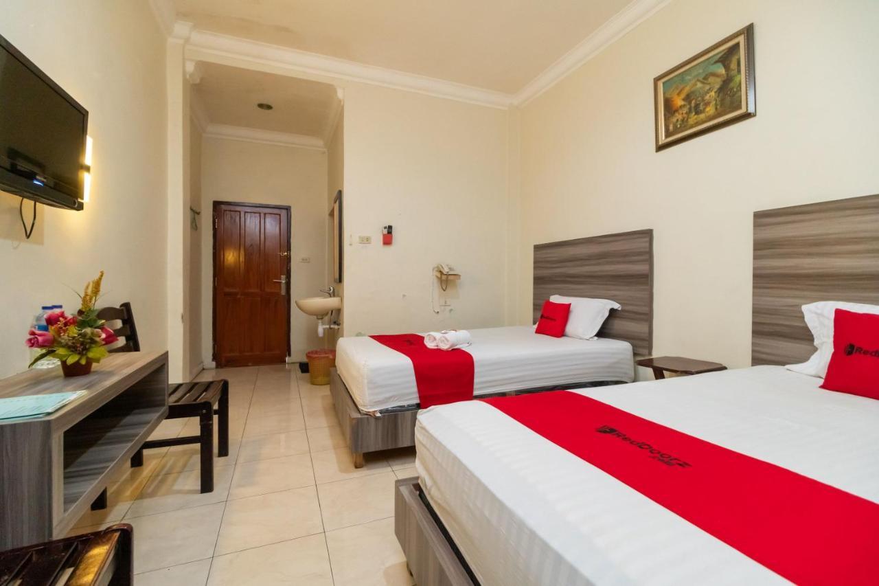 Reddoorz @ Pematangsiantar Hotel Exterior photo